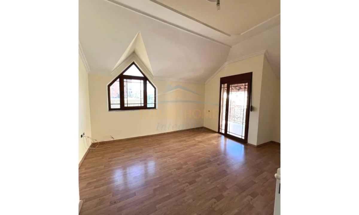 Shtepi me qera Apartament ne Tirane, 3+1, Mobilimi Bosh, pa mobiluar, Pagesa 1,000  Euro.