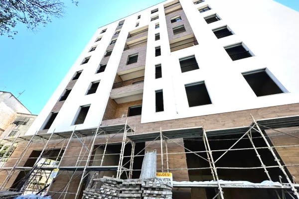 Shitet, Apartament 2+1+2, Shkolla e Baletit, Tiranë.