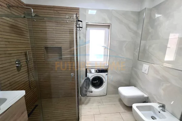 Shtepi me qera Apartament ne Tirane, 3+1, Mobilimi E mobiluar, Pagesa 1,000  Euro.