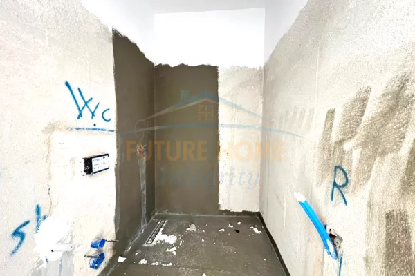 Shtepi ne shitje Apartament ne Tirane, 2+1, Mobilimi Bosh, pa mobiluar, Pagesa 158,000  Euro.