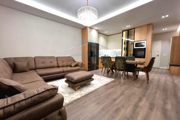 Shtepi ne shitje Apartament ne Tirane, 2+1, Mobilimi E mobiluar, Pagesa 260,000  Euro.