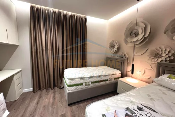 Shtepi ne shitje Apartament ne Tirane, 2+1, Mobilimi E mobiluar, Pagesa 260,000  Euro.