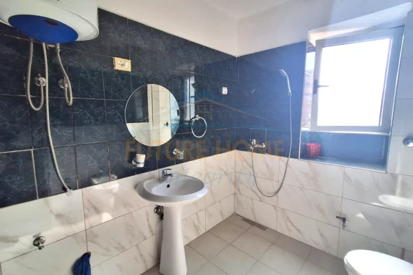 Shtepi me qera Apartament ne Tirane, 1+1, Mobilimi Bosh, pa mobiluar, Pagesa 30,000  Leke.