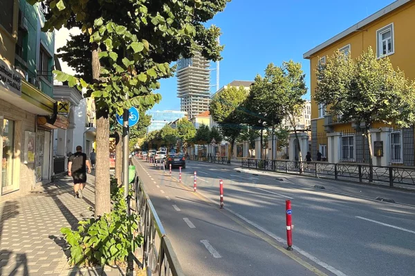 Ambient biznesi ne shitje 1+1 ne Tirane - 250,000 Euro