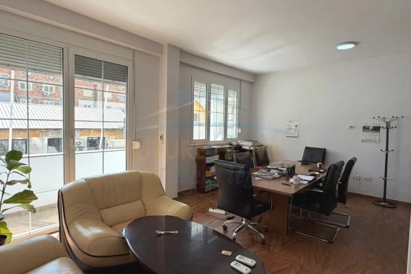 Qera, Apartament 2+1 për zyra, Qendër, Tiranë.