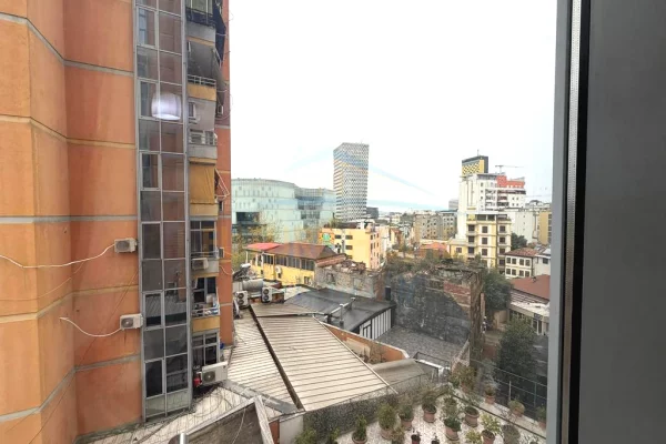 Shtepi me qera Apartament ne Tirane, 2+1, Mobilimi Bosh, pa mobiluar, Pagesa 950  Euro.