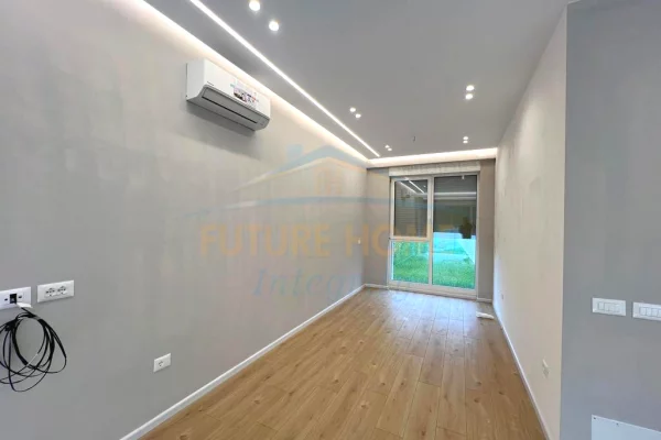 Shtepi ne shitje Vila Luksoze ne Tirane, 2+1, Mobilimi Bosh, pa mobiluar, Pagesa 390,000  Euro.