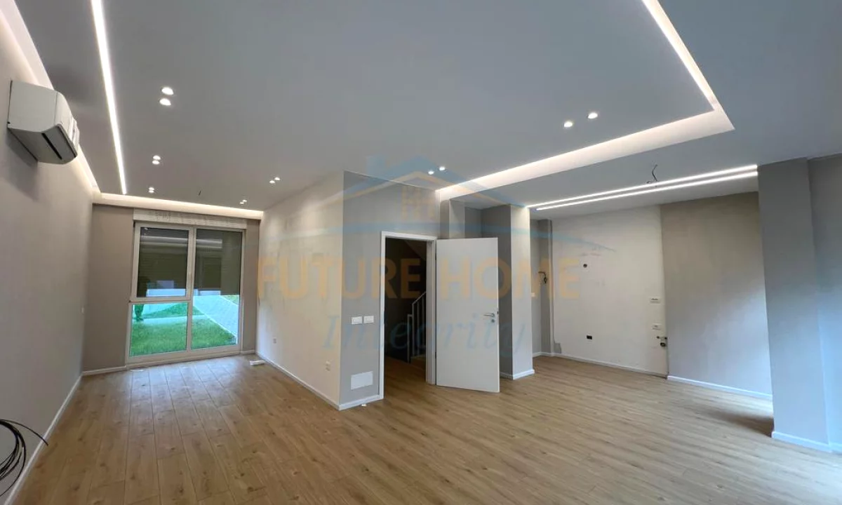 Shtepi me qera Vila Luksoze ne Tirane, 2+1, Mobilimi Bosh, pa mobiluar, Pagesa 1,500  Euro.