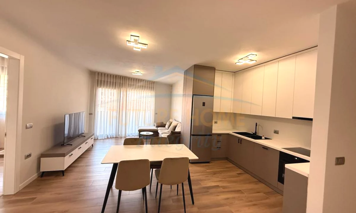 Shtepi me qera Apartament ne Tirane, 2+1, Mobilimi E mobiluar, Pagesa 950  Euro.