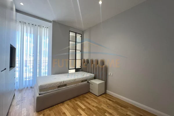 Shtepi ne shitje Apartament ne Tirane, 2+1, Mobilimi E mobiluar, Pagesa 310,000  Euro.