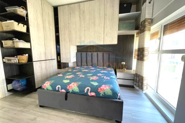 Shtepi ne shitje Apartament ne Tirane, 2+1, Mobilimi E mobiluar, Pagesa 155,000  Euro.