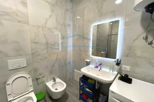 Shtepi ne shitje Apartament ne Tirane, 2+1, Mobilimi E mobiluar, Pagesa 155,000  Euro.