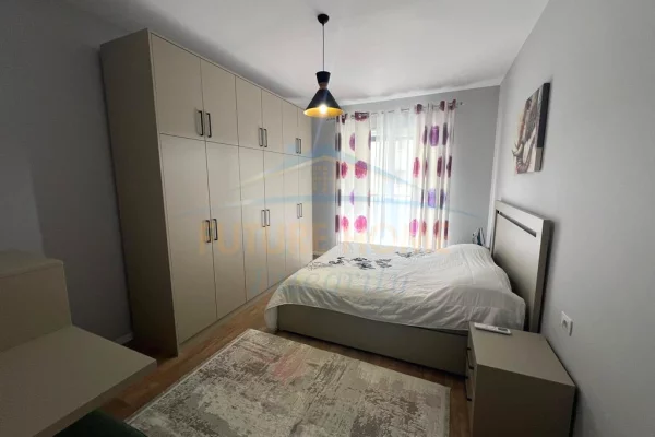 Shtepi me qera Apartament ne Tirane, 1+1, Mobilimi E mobiluar, Pagesa 680  Euro.