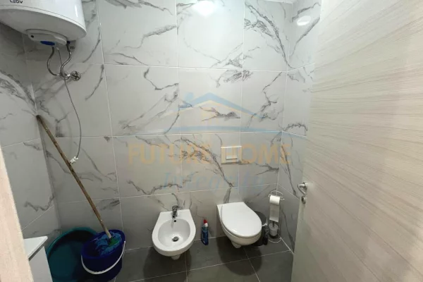 Shtepi me qera Apartament ne Tirane, 1+1, Mobilimi E mobiluar, Pagesa 680  Euro.