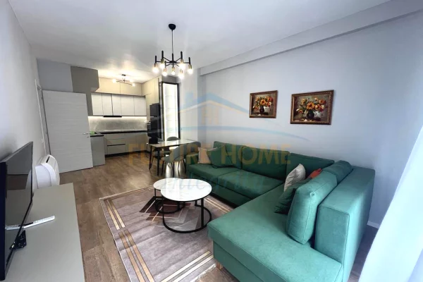 Qera, Apartament 1+1+Post Parkimi, Kompleksi E-88, Tiranë.