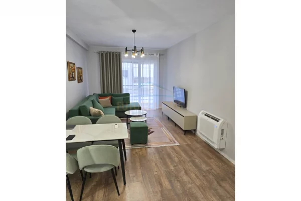 Qera, Apartament 1+1+Post Parkimi, Kompleksi E-88, Tiranë.