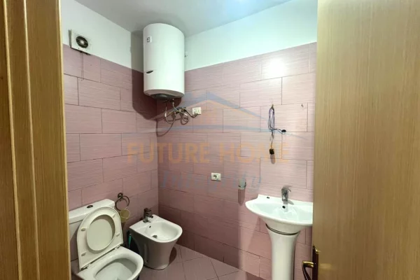 Shtepi me qera Apartament ne Tirane, 2+1, Mobilimi E mobiluar, Pagesa 570  Euro.