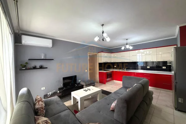 Shtepi me qera Apartament ne Tirane, 2+1, Mobilimi E mobiluar, Pagesa 546  Euro.
