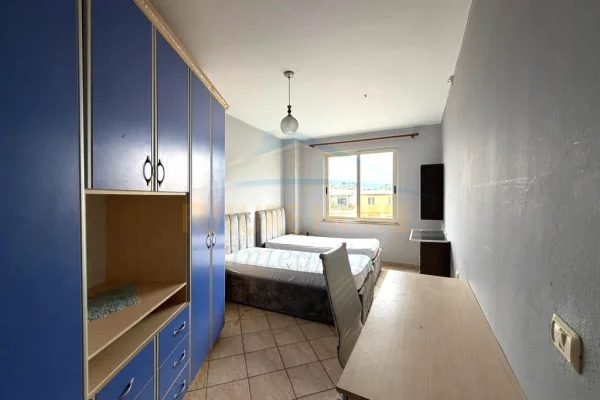 Shtepi ne shitje Apartament ne Tirane, 3+1, Mobilimi Pjeserisht e mobiluar, Pagesa 289,000  Euro.