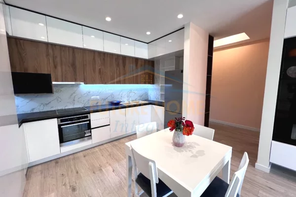 Shtepi me qera Apartament ne Tirane, 1+1, Mobilimi E mobiluar, Pagesa 800  Euro.