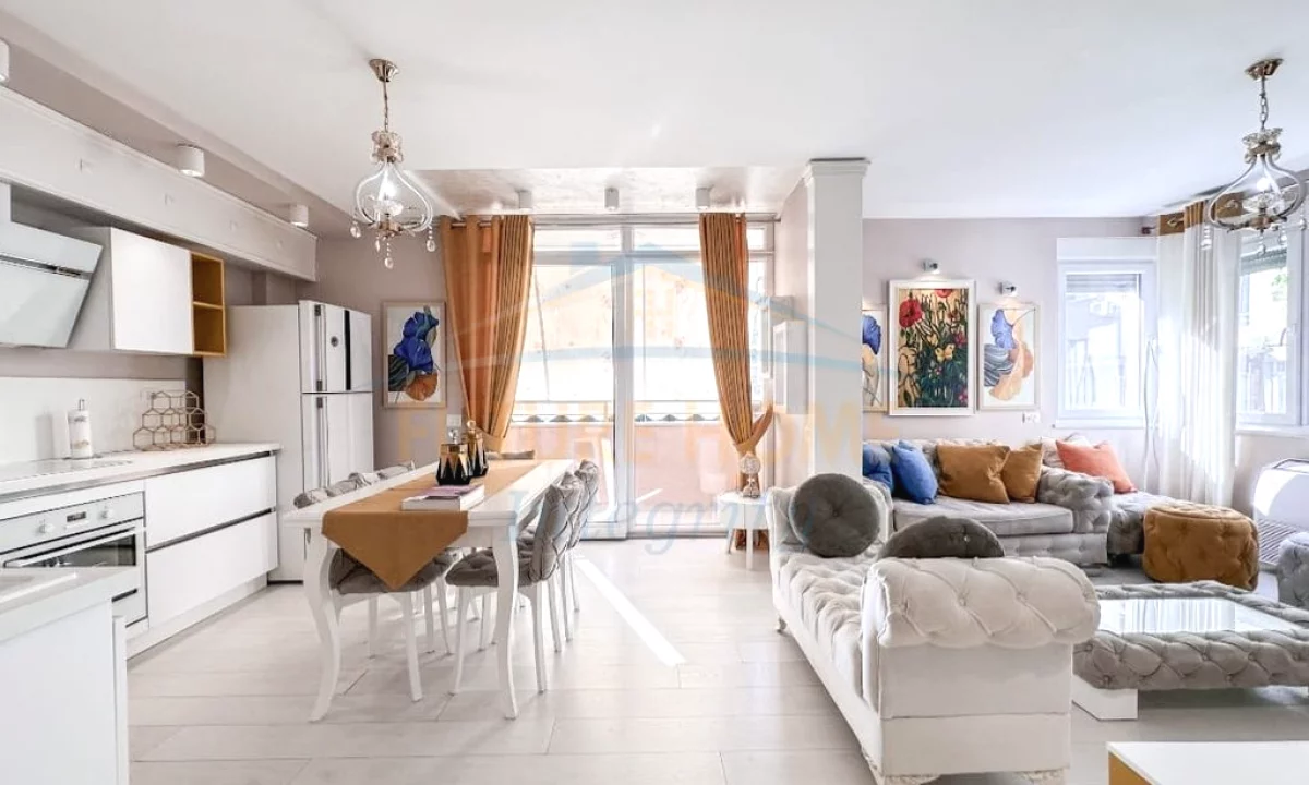 Shtepi me qera Apartament ne Tirane, 2+1, Mobilimi E mobiluar, Pagesa 1,250  Euro.