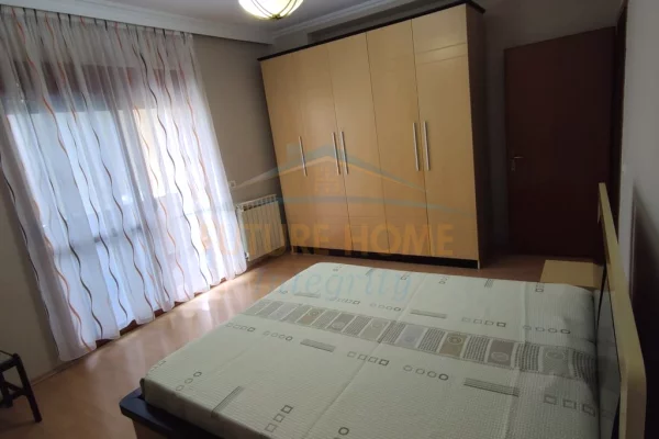 Shtepi me qera Apartament ne Tirane, 1+1, Mobilimi E mobiluar, Pagesa 60,000  Leke.