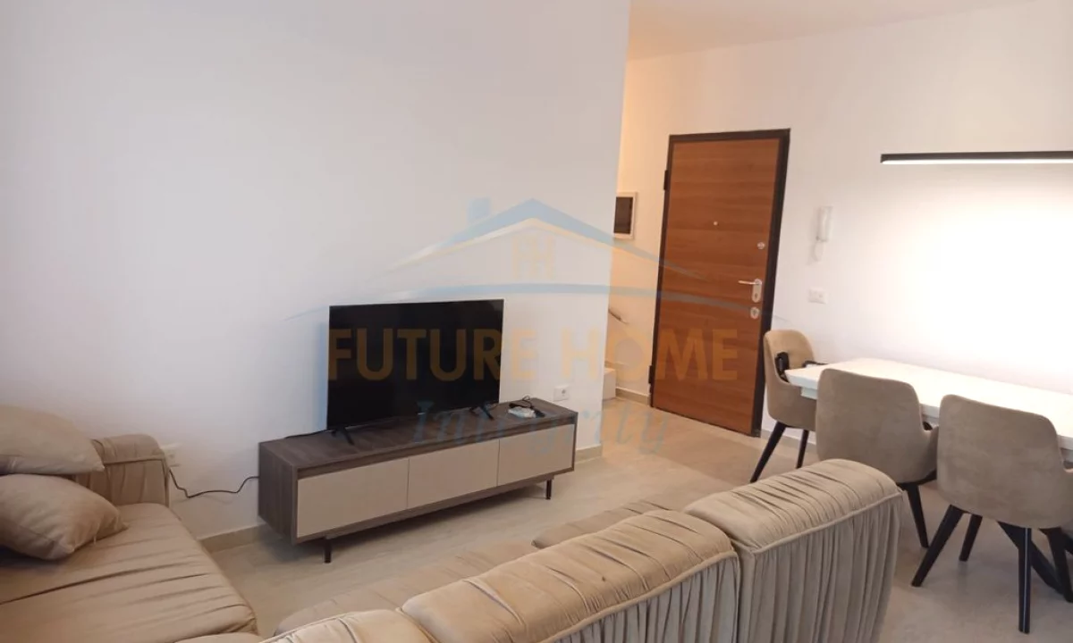 Shtepi me qera Apartament ne Tirane, 2+1, Mobilimi E mobiluar, Pagesa 700  Euro.
