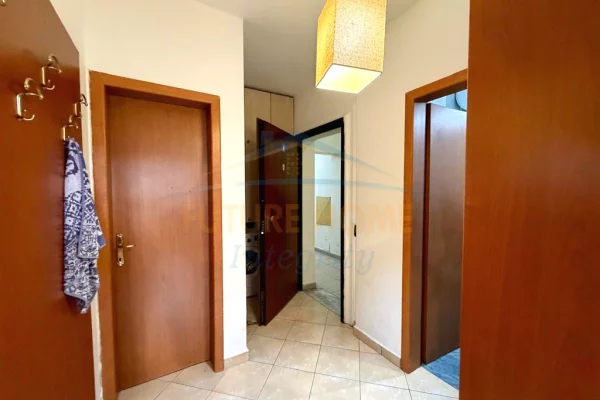 Shtepi ne shitje Apartament ne Tirane, 2+1, Mobilimi Bosh, pa mobiluar, Pagesa 135,000  Euro.