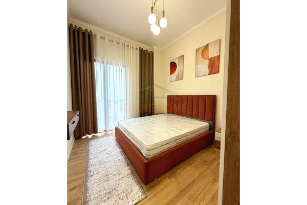 Shtepi ne shitje Apartament ne Tirane, 2+1, Mobilimi E mobiluar, Pagesa 148,000  Euro.