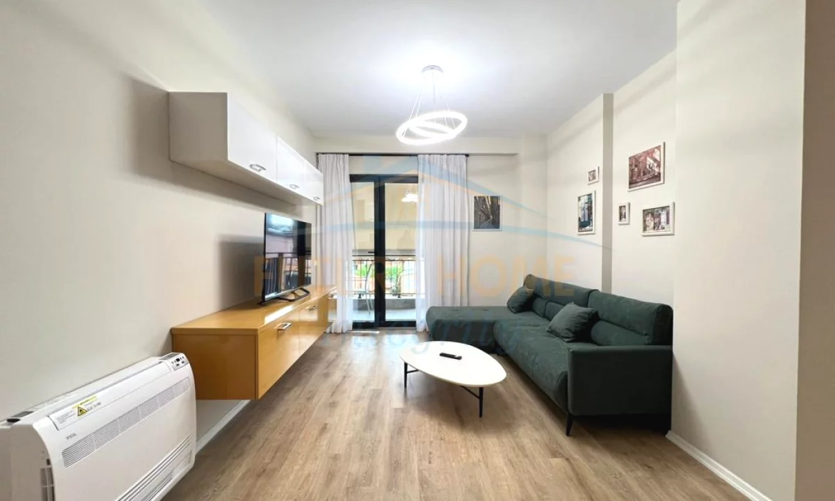 Shtepi me qera Apartament ne Tirane, 2+1, Mobilimi E mobiluar, Pagesa 1,250  Euro.