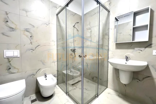 Shtepi me qera Apartament ne Tirane, 2+1, Mobilimi E mobiluar, Pagesa 1,250  Euro.