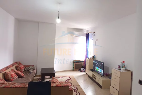 Shitet, Apartament 1+1, Unaza e Re, Tiranë.