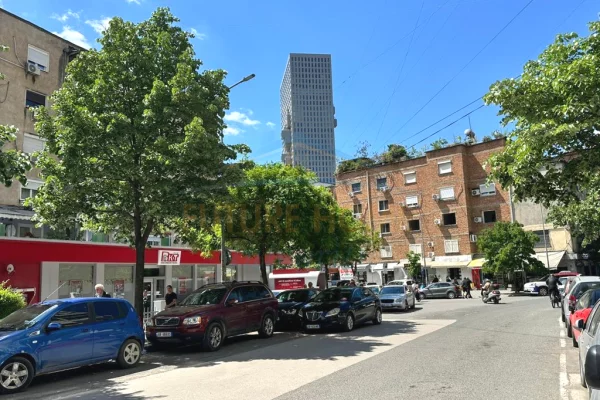 Shtepi ne shitje Apartament ne Tirane, 1+1, Mobilimi E mobiluar, Pagesa 127,000  Euro.