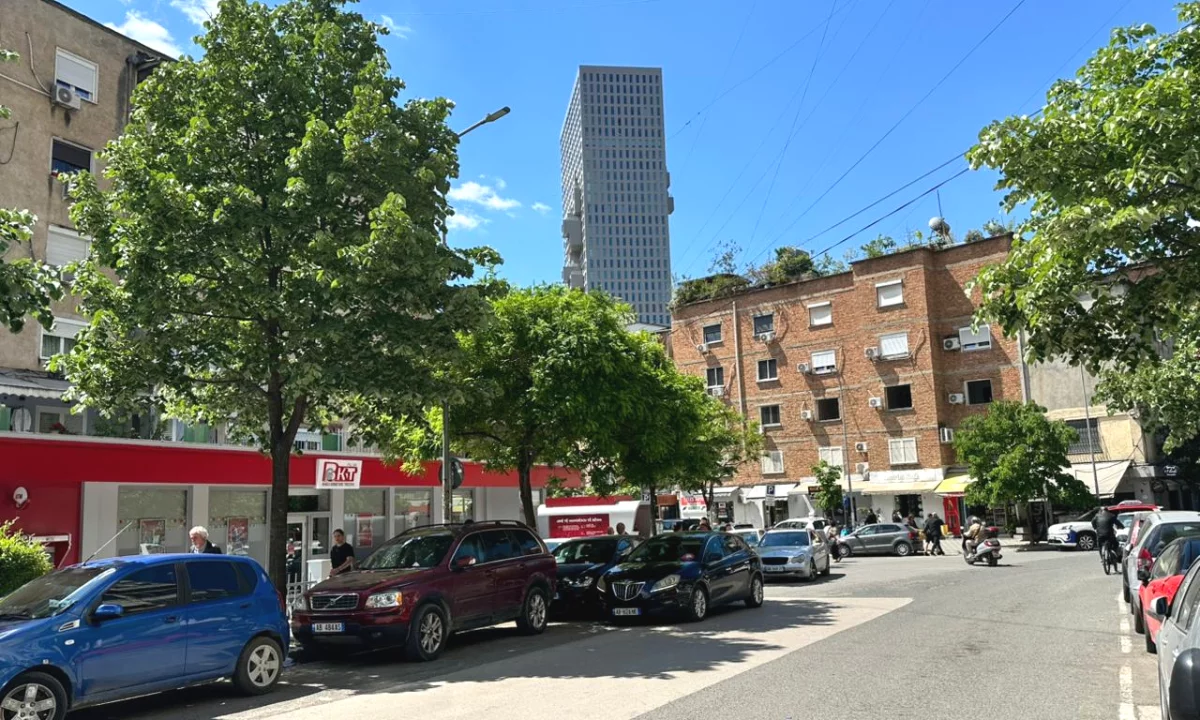 Shtepi ne shitje Apartament ne Tirane, 1+1, Mobilimi E mobiluar, Pagesa 137,000  Euro.