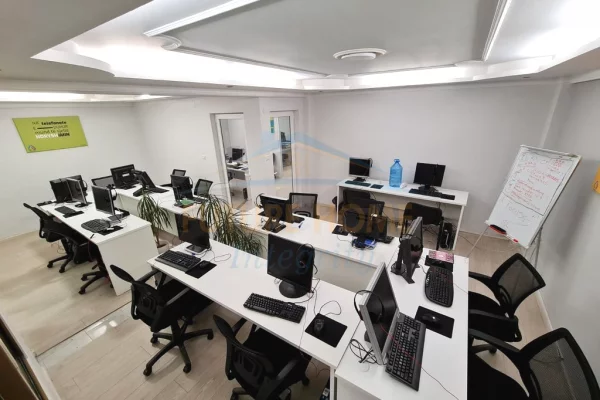 Qera, Ambient Biznesi, Blloku, Tirane.