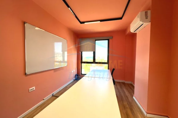 Qera, Ambient Biznesi per zyra, Bulevardi i Ri, Tirane. ne rrugen Siri Kodra.