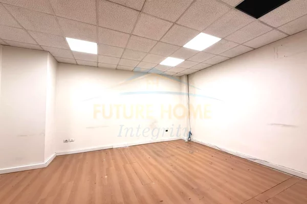 Qera, Ambient Biznesi, Qender, Tirane.