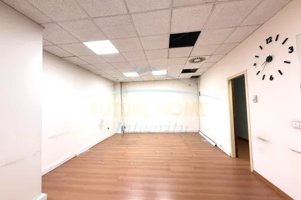 Qera, Ambient Biznesi, Qender, Tirane.