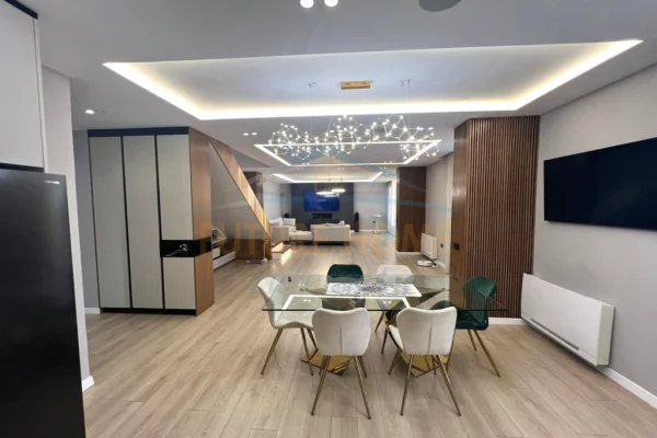 Shtepi me qera Apartament ne Tirane, 4+1, Mobilimi E mobiluar, Pagesa 3,200  Euro.