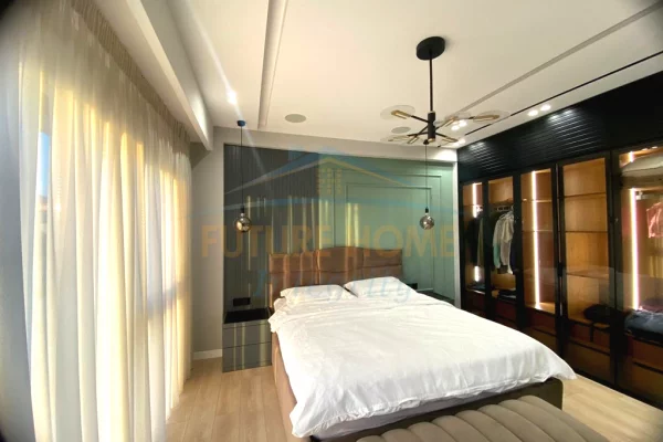 Shtepi me qera Apartament ne Tirane, 4+1, Mobilimi E mobiluar, Pagesa 3,200  Euro.