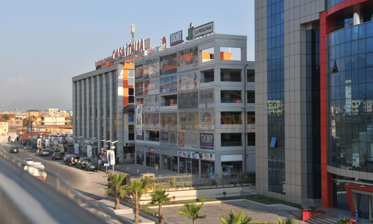 Shitet, Ambient Biznesi, Casa Italia, Tirane.