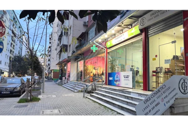 Ambient biznesi ne shitje 1+1 ne Tirane - 115,000 Euro
