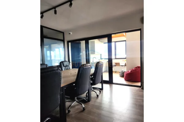 Qera, Ambient per zyra, Rruga Mine Peza, Tirane.