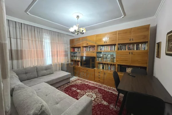 Shtepi me qera 1+1 ne Tirane - 470 Euro