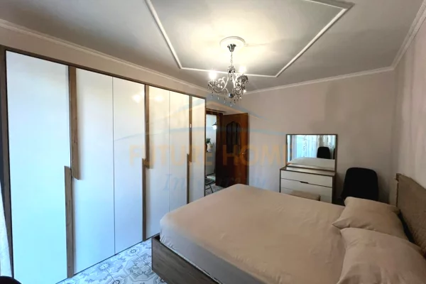 Shtepi me qera Apartament ne Tirane, 1+1, Mobilimi E mobiluar, Pagesa 470  Euro.