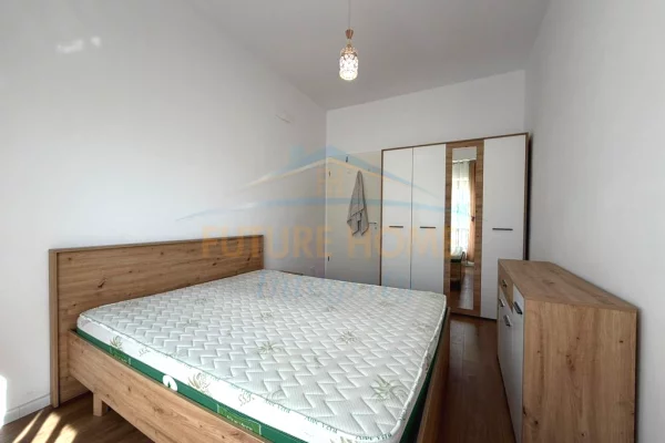 Shtepi ne shitje Apartament ne Tirane, 1+1, Mobilimi E mobiluar, Pagesa 120,000  Euro.