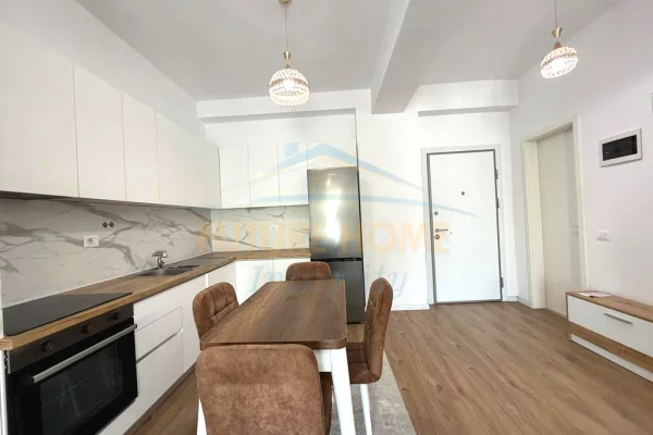 Shtepi ne shitje Apartament ne Tirane, 1+1, Mobilimi E mobiluar, Pagesa 120,000  Euro.