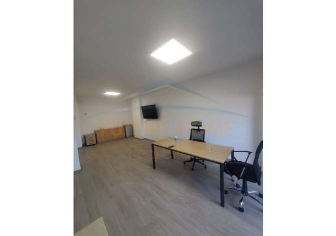 Ambient biznesi me qera 3+1 ne Tirane - 600 Euro