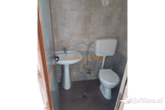 Ambient biznesi ne shitje 4+1 ne Tirane - 83,000 Euro