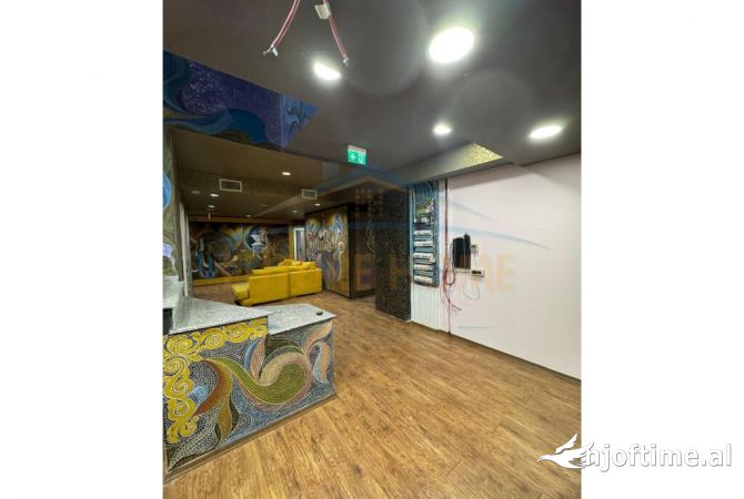Qera , Ambjent Biznesi , Tirane 